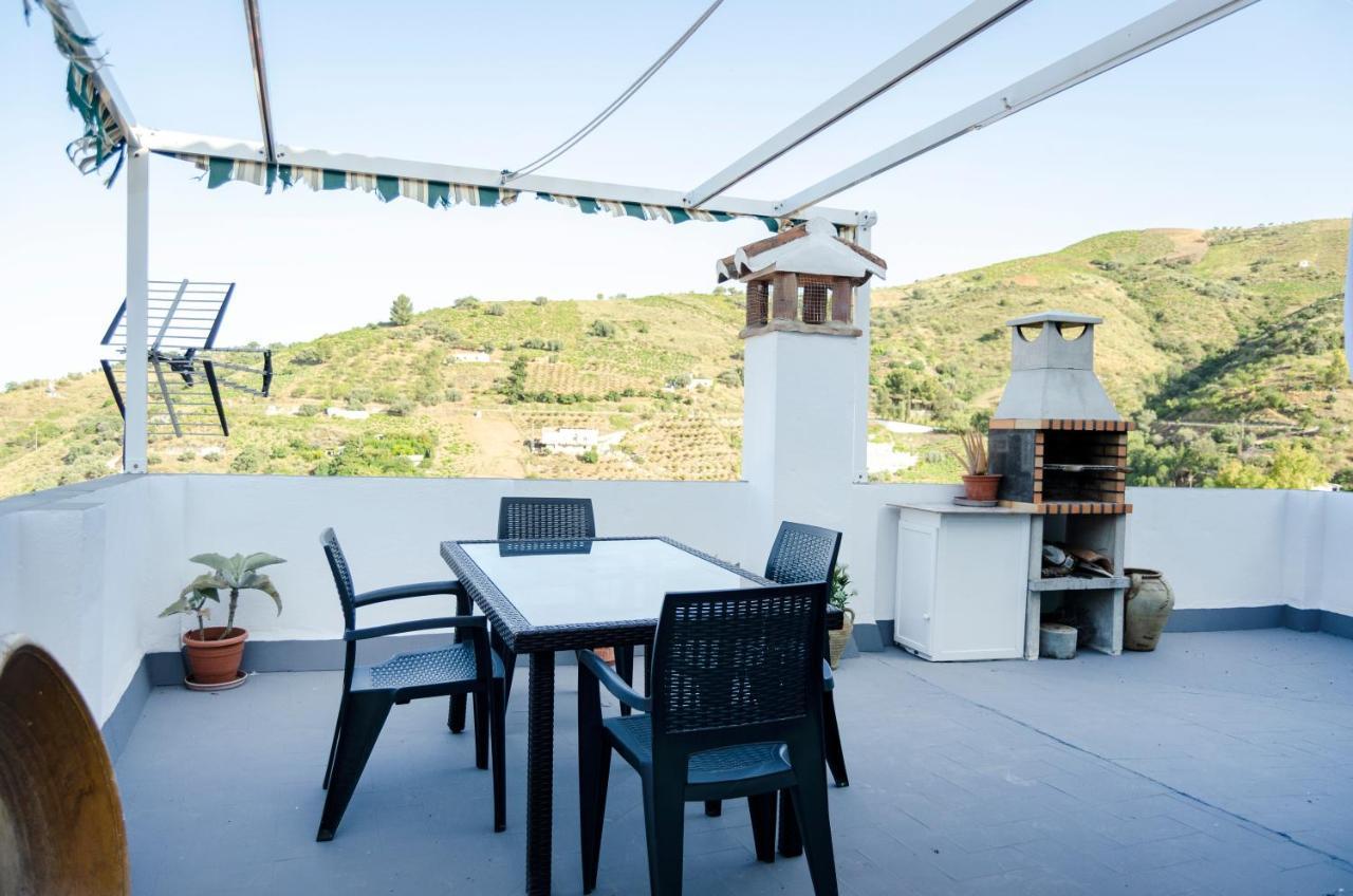 Вилла Alquiler Rural Cutar, Casa Robles Экстерьер фото